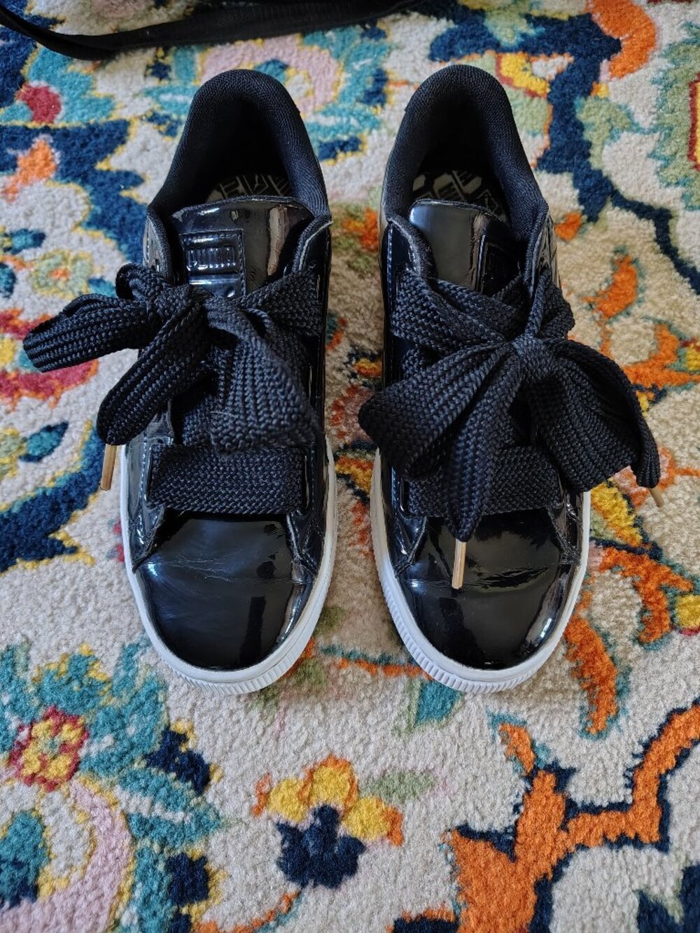 Puma Women's Basket Heart Patent Sneaker with Oversized Ribbon Laces, sz 9.5